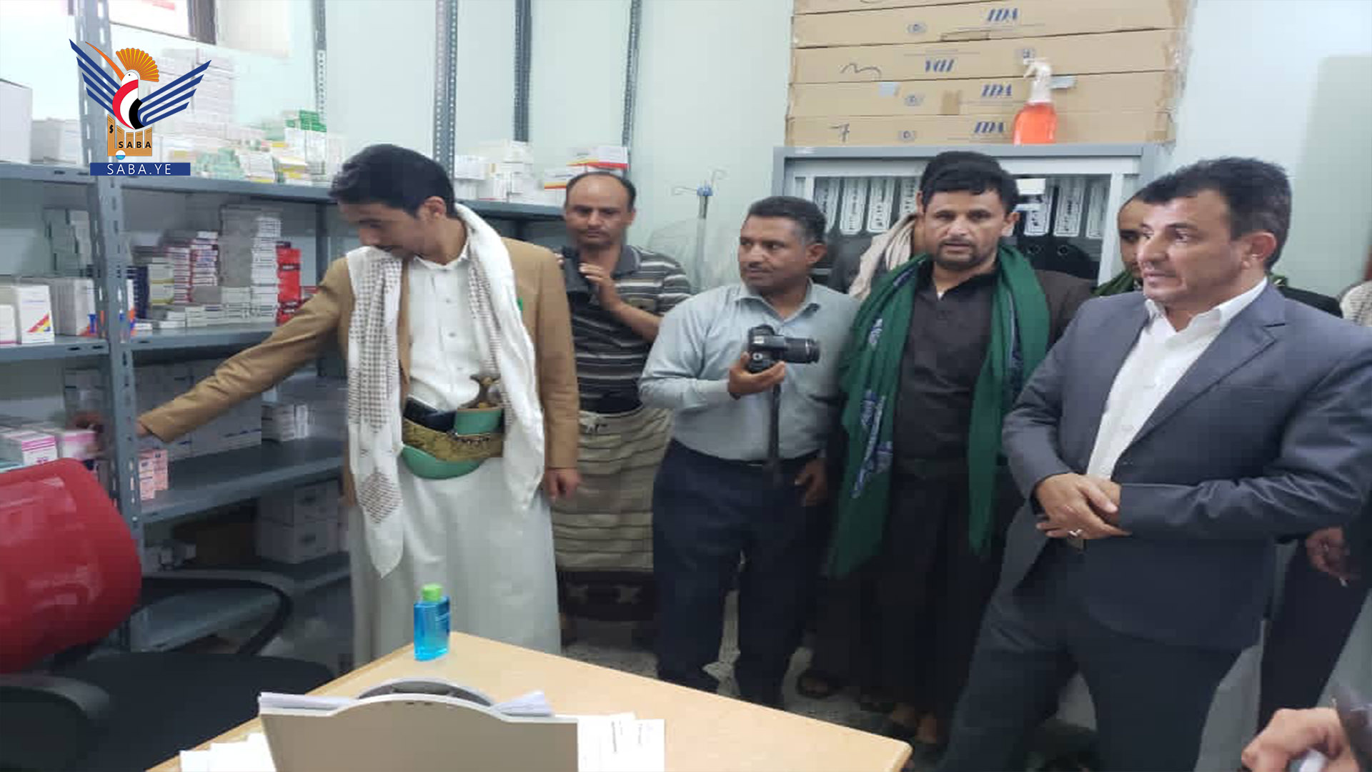 وزير الصحة يتفقد مستوى خدمات مستشفى الوحدة بتعز